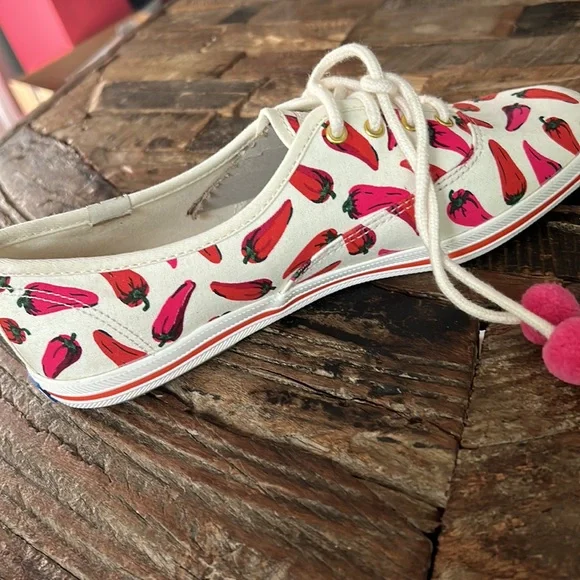 Kate Spade/Keds Red Chile Pepper canvas sneakers with pom pom laces size 7 NWOT - Picture 9 of 14